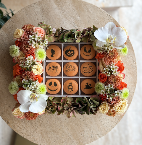 Blooms & Macarons | Cadılar Bayramı