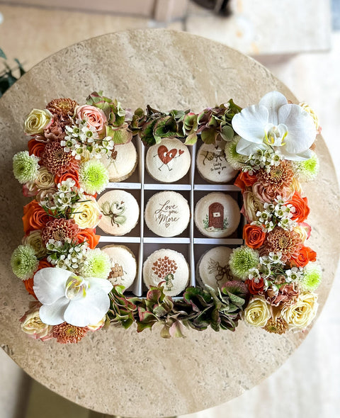 Blooms & Macarons | Seni Seviyorum