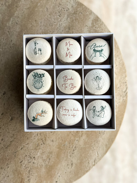 "Bride To Be" Makaron Kulesi