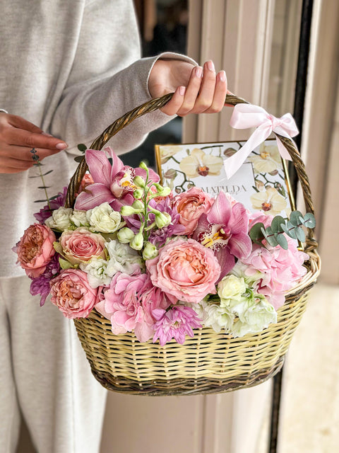 "Blooms & Macaron" Sepeti